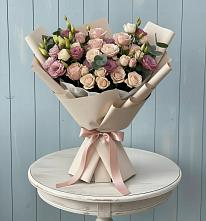 Букет цветов из:  Розы и Лизиантусы #REPLACE_PRED# Вышестеблиевской