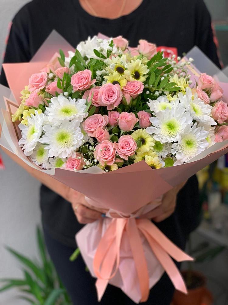 Букет цветов из: Розы и Хризантемы в Вышестеблиевской