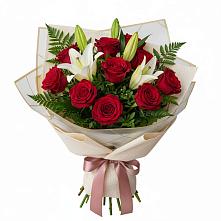 Букет цветов из:  Лилии и Розы в Вышестеблиевской