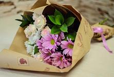 Букет цветов из:  Розы и Хризантемы #REPLACE_PRED# Вышестеблиевской