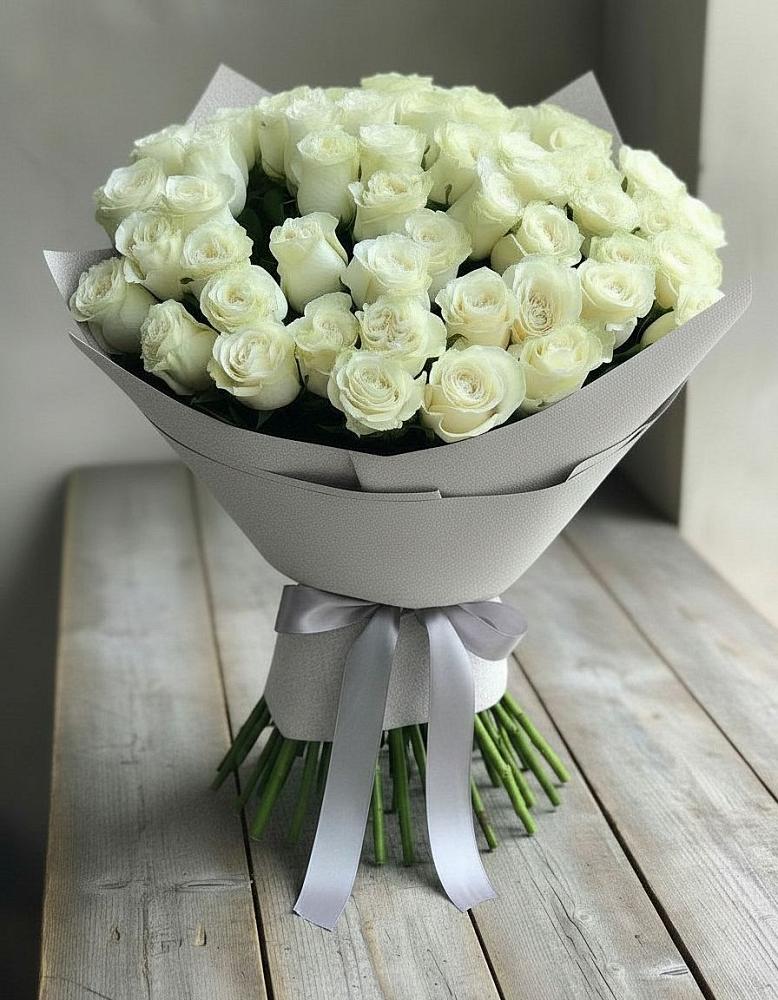 Букет 35 Белых роз в Вышестеблиевской