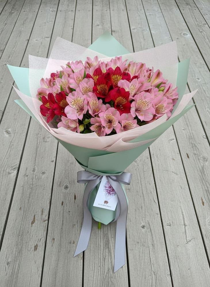 Букет цветов из: Альстромерии в Вышестеблиевской
