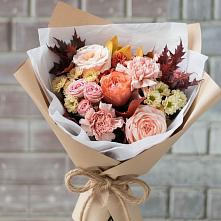 Букет цветов из:  Гвоздики, Хризантемы и Розы в Вышестеблиевской