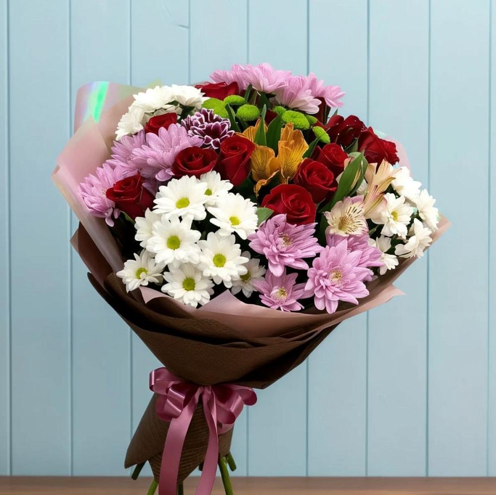 Букет цветов из: Розы, Хризантемы и Альстромерии в Вышестеблиевской