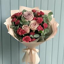 Букет цветов из:  Гвоздики и Розы в Вышестеблиевской