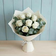Букет Белые розы в Эвкалипте в Вышестеблиевской
