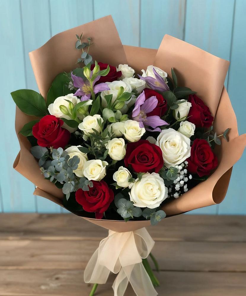 Букет цветов из: Розы и Альстромерии в Вышестеблиевской