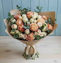 Букет цветов из:  Альстромерии и Розы #REPLACE_PRED# Вышестеблиевской