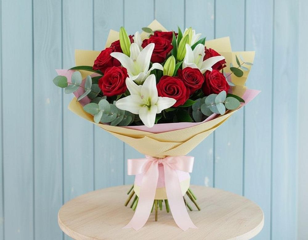 Букет цветов из: Лилии и Розы в Вышестеблиевской